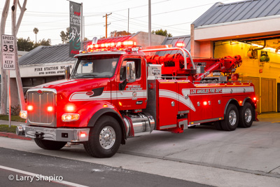 Los Angeles Fire Department LAFD Heavy Rescue 54 Century Rotator wrecker fire truck Larry Shapiro photographer Shapirophotography.net